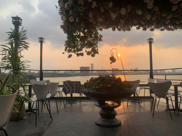 BÁN NHÀ MẶT PHỐ VỈA HÈ RỘNG – KINH DOANH CAFE – 7 TẦNG THANG MÁY – VIEW HỒ TÂY – LÔ GÓC 3 THOÁNG