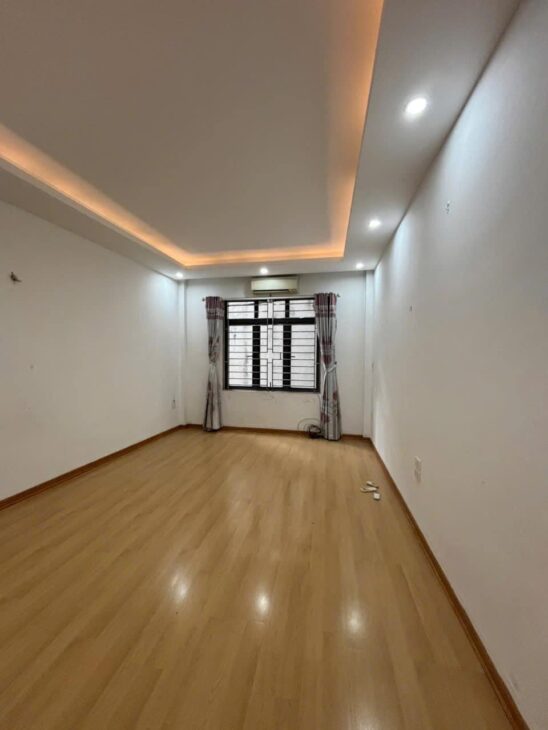 Bán nhà Mỹ Đình, Nam Từ Liêm diện tích 50m2, mặt tiền 4m, vị trí đẹp, ngõ to gần phố
