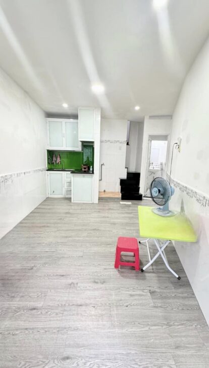 NHÀ TTTP 2 TẦNG MẶT TIỀN KINH DOANH ĐƯỜNG PHAN ĐÌNH GIÓT -PHƯƠNG SÀI GIÁ 1ty350
