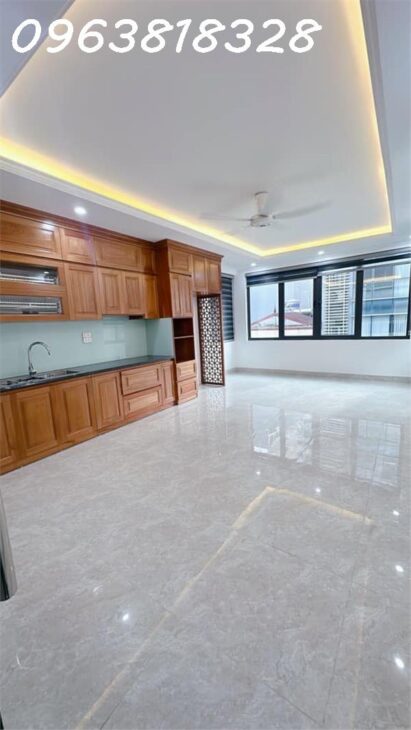 PHÂN LÔ VỈA HÈ THANG MÁY 7 TẦNG – OTO TRÁNH NHAU VỊ TRÍ VIP – TOÀ NHÀ VĂN PHÒNG VỪA Ở VỪA CHO THUÊ