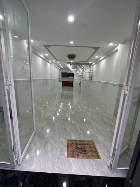 NHÀ ĐẸP 3 TẦNG – HẺM ÔTÔ – SỔ VUÔNG – HOÀNG CÔNG ĐỦ – DT 48M – NHIK 4 T.Ỷ
