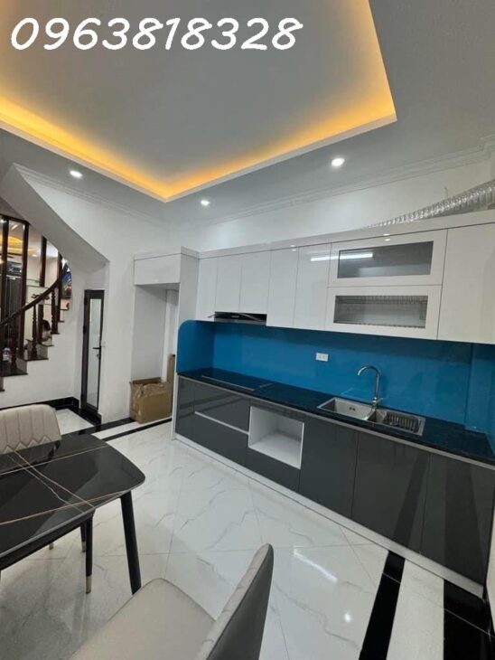 TRUNG TÂM NAM TỪ LIÊM – Ô TÔ CÁCH NHÀ 10M – 30M RA Ô TÔ TRÁNH – NHÀ DÂN XÂY KIÊN CỐ CHẮC CHẮN.- DT: