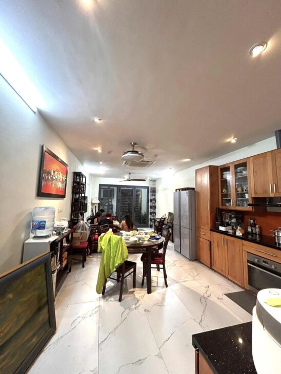 Bán Nhà Phố THÁI HÀ -KV vip Trung Tâm Quận -KD Sầm Uất Ngày Đêm – Gần Ô tô – Ô Chờ Thang Máy – 70m