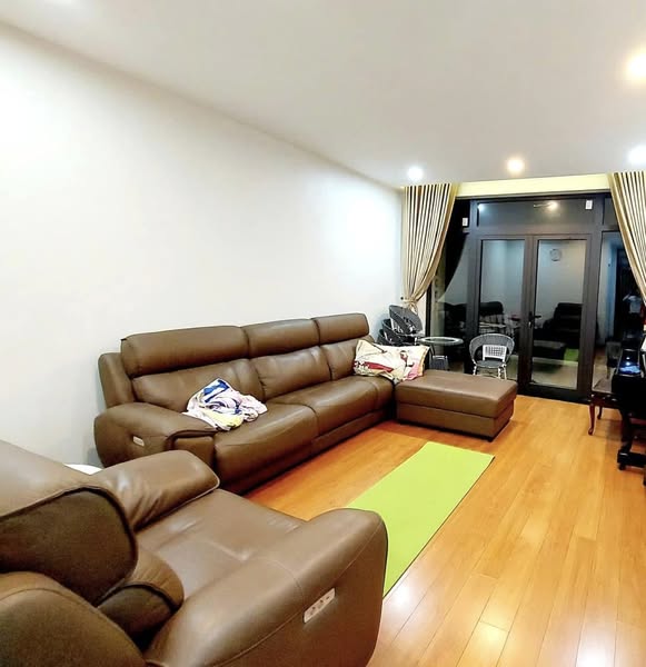 BÁN NHÀ RIÊNG CẠNH KĐT MỖ LAO, HÀ ĐÔNG 35M2 X3 NGỦ, NGÕ THÔNG. GẦN Ô TÔ