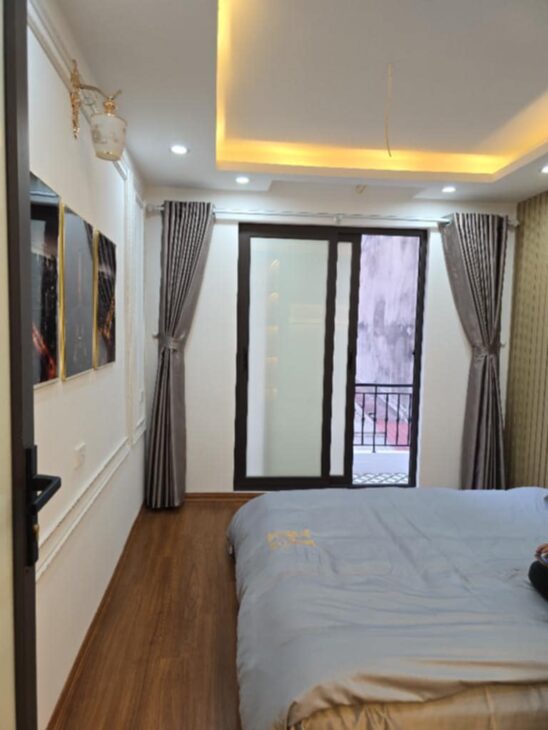 CHỈ 3,7 TỶ – NHÀ ĐẸP SÀI ĐỒNG, LUNG LINH ĐÓN TẾT, 3 PN – THIẾT KẾ ĐẸP – RẤT GẦN Ô TÔ – TIỆN ÍCH.
