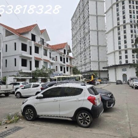 BIỆT THỰ HOÀNG TRỌNG MẬU – PHÂN LÔ – 3 XE CÔNG TRÁNH NHAU – HIẾM NHÀ BÁN DT: 200 m2 chỉ hơn BIỆT THỰ HOÀNG TRỌNG MẬU – PHÂN LÔ – 3 XE CÔNG TRÁNH NHAU – HIẾM NHÀ BÁN DT: 200 m2 chỉ hơn