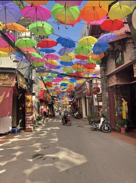 BÁN NHÀ PHỐ LỤA HÀ ĐÔNG DT 42M2, NGÕ THÔNG, DÂN XÂY CHẮC CHẮN, VÀI CHỤC M TỚI Ô TÔ TRÁNH, VỀ Ở LUÔN.