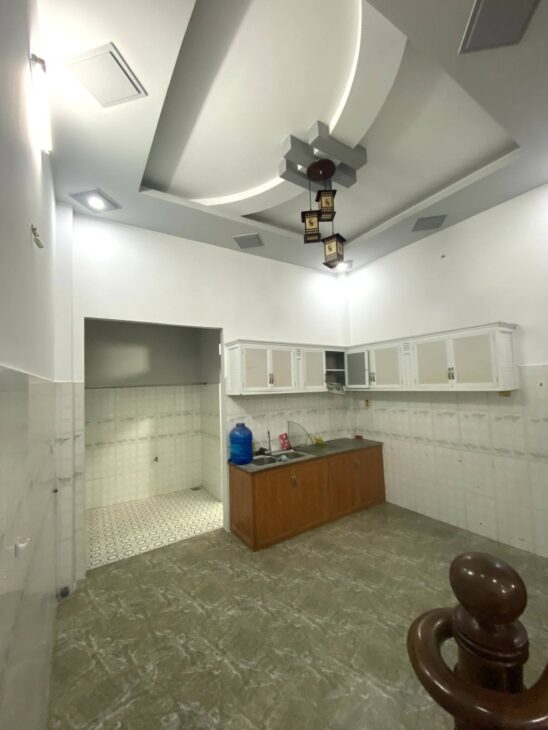 NHÀ KHU PHÂN LÔ VIP NHẤT TÂN CHÁNH HIỆP – HẺM NHỰA 8M XE HƠI NÉ NHAU – ĐI BỘ RA CHỢ NGÃ BA BẦU.