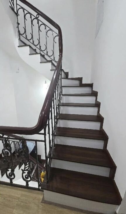 BÁN NHÀ SIÊU HIẾM TRẦN PHÚ, HÀ ĐÔNG. DT 50M2. DÂN XÂY KIÊN CỐ, Ô TÔ ĐỖ CỬA. NHÀ ĐẸP VỀ Ở LUÔN