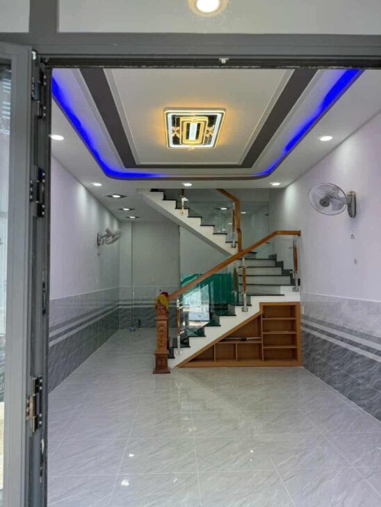 BÁN NHÀ ĐÔNG THẠNH 2 TẦNG MỚI TINH -HXH 6M – 100M RA SIÊU THỊ – NHÀ THỜ – CHỢ GẤU.