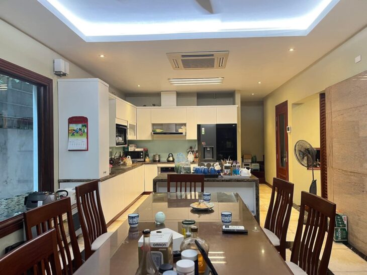 Văn Cao Ba Đình – 6 tầng thang máy – ô tô sát nhà – 60m nhỉnh 14 tỷ