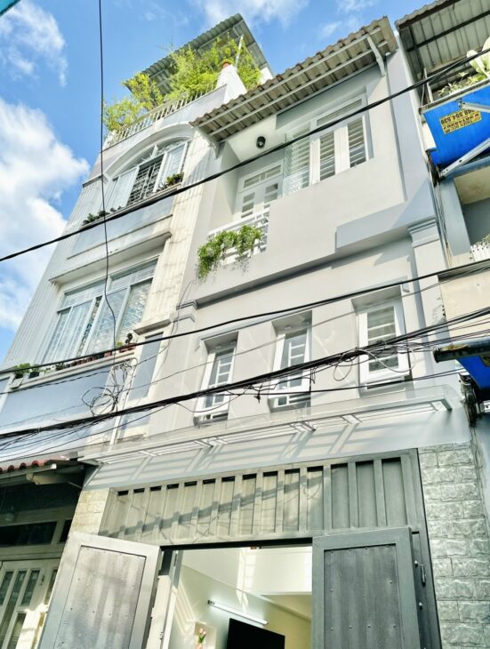 Bán nhà giá 4.8 tỷ, DƯƠNG QUẢNG HÀM, 3 lầu 4 phòng.