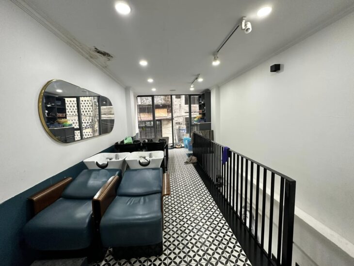 ???? Nhà Mặt Phố VIP Chùa Láng, 80m2 7T, MT 3.6m, Ô chờ Thang Máy, Siêu KD, Chỉ 39.8 Tỷ ????