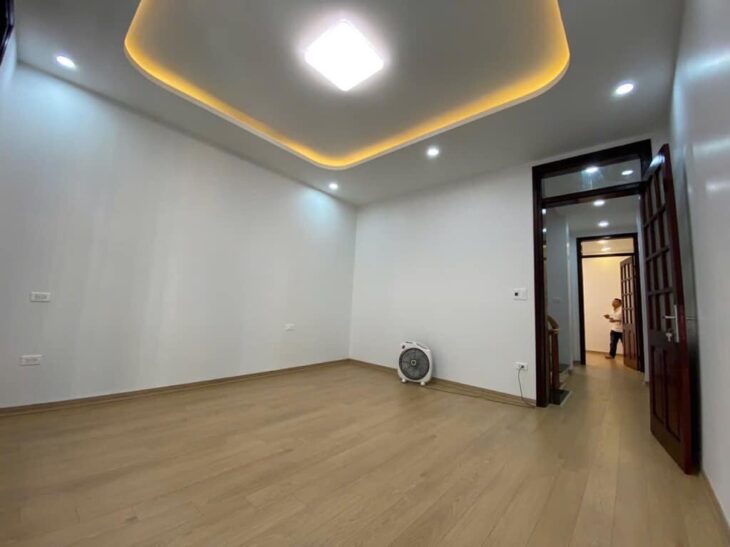 BÁN NHÀ NGÕ Ô TÔ LÁNG – 48M2 x 5T – MT 3.5M – 12.95 TỶ-GẦN PHỐ-THOÁNG SÁNG VÔ CÙNG