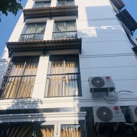 Bán CĂN HỘ DỊCH VỤ HOÀNG HOA THÁM – 6 phòng – 40 tr/th – Hẻm ô tô 6m