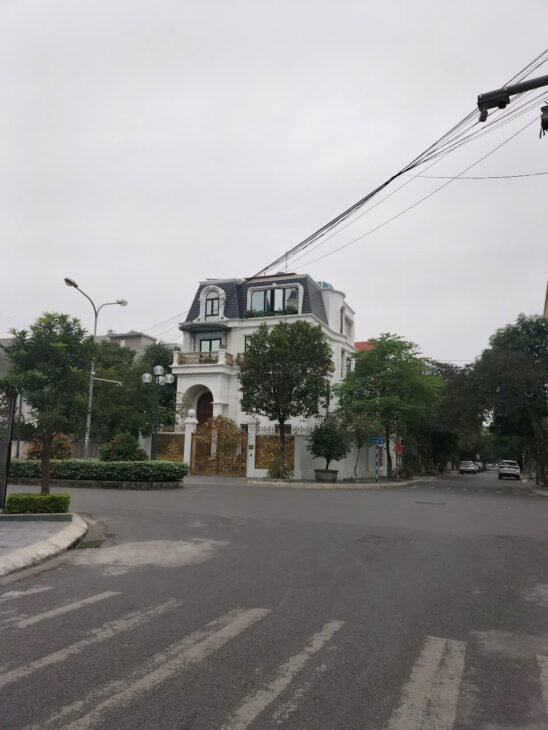 Bán căn biệt thự đẹp như là bước ra trong phim hàn Quốc tọa lạc trên khu phố Trần Hưng Đạo, khu phố