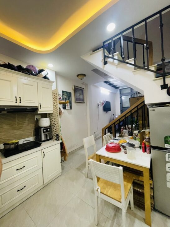 Bán CĂN HỘ DỊCH VỤ NGUYỄN VĂN ĐẬU – 4m x 12m – 7 phòng ngủ HXH.