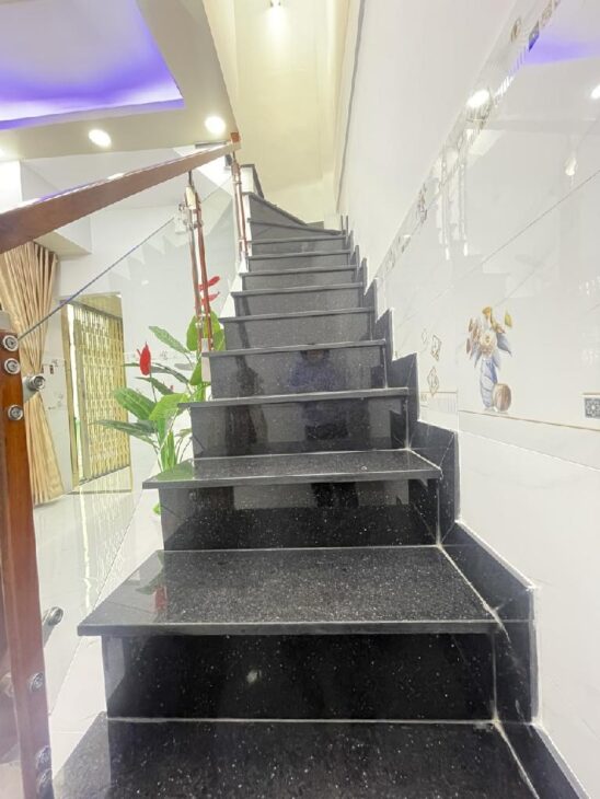 GIẢM 400 tr Nhà Khu VIP NGUYỄN HỒNG ĐÀO gần sân bay, FULL NT hiện đại, nhỉnh 3 tỷ