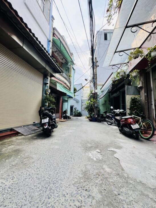 NHÀ HXH 4 TẦNG BTCT HỒNG LẠC 40M² – CHÍNH CHỦ 1 ĐỜI 5PN4WC NHỈNH 5 TỶ