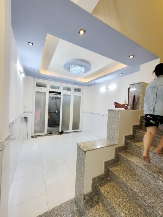 Nhà ĐINH BỘ LĨNH, BT, cần bán gấp, 40m2, giá chỉ 6.5 tỷ