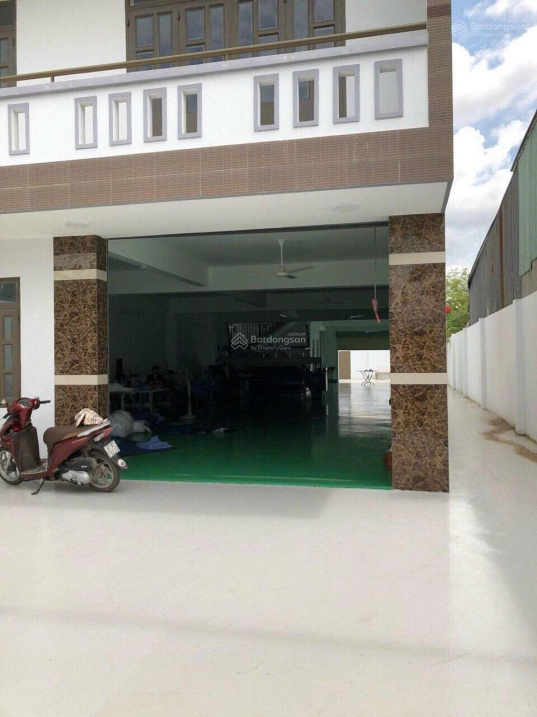 Bán nhà MT đường Vườn Thơm 2 lầu 500m2 giá 13 tỷ