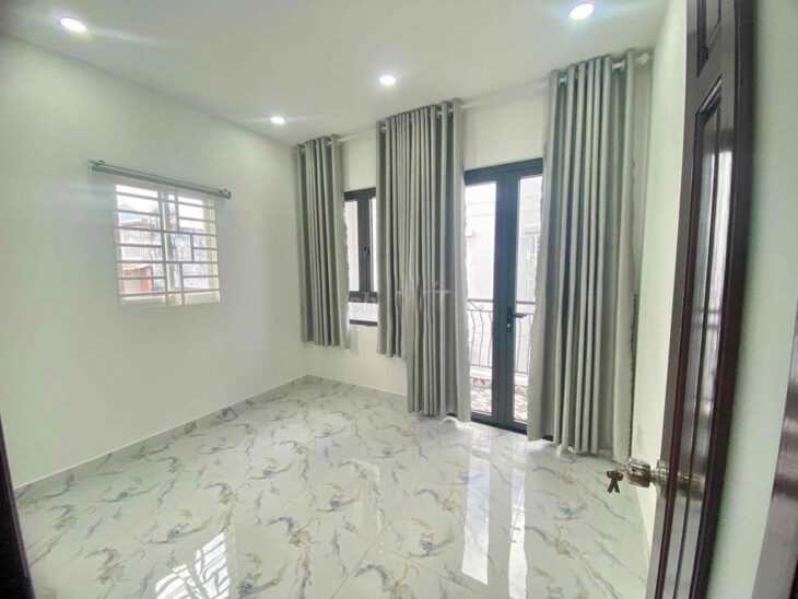 Cho thuê nhà 3 tầng, 4PN, 130m², Phan Huy Ích, Tân Bình – 13 triệu