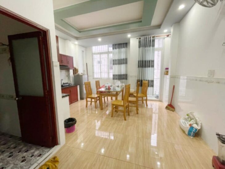 CHỈ 6.8 TỶ. MẶT TIỀN ĐƯỜNG SỐ 9 ,P4Q8. BỀ NGANG RỘNG GẦN 5M – 63M2 – 3 TẦNG