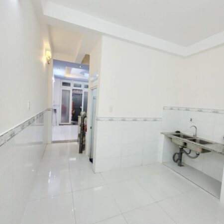 Nhà ĐINH BỘ LĨNH, BT, cần bán gấp, 40m2, giá chỉ 6.5 tỷ