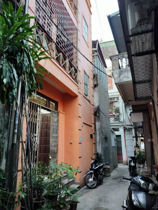 NHÀ DÂN XÂY KIÊN CỐ 3 TẦNG PHỐ NGÔ GIA TỰ- LONG BIÊN, 50M2, MT6M, 6.5 TỶ.