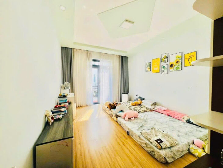 ????Nhà 5 tầng đường THẠNH LỘC 44, phường THẠNH LỘC, Q12, dt 65m2 (4mx17m). Hẻm Ôtô 10m. Giá 5,xTỷ