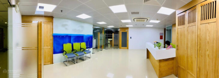 Cho thuê văn phòng DT 234m2 sẵn đầy đủ nội thất sử dụng free ngay ngã tư sở giá chỉ 55 triệu/tháng