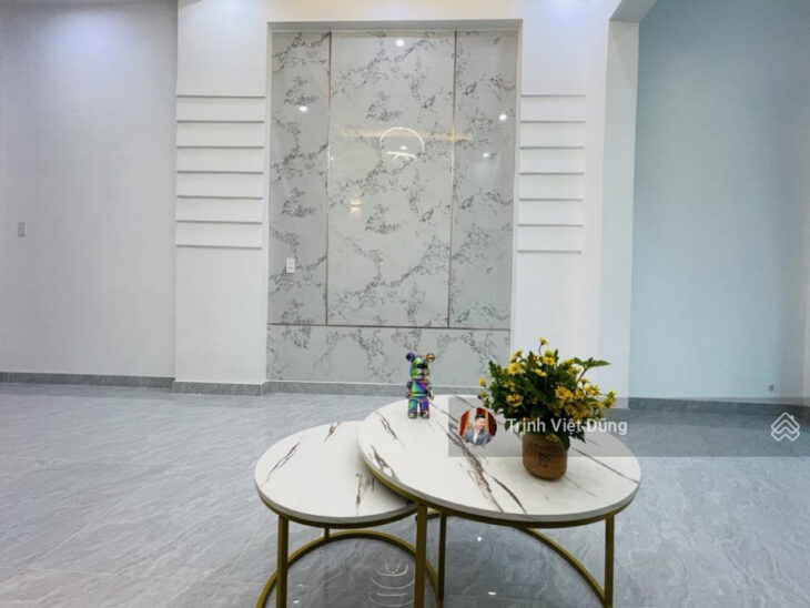 Nhà đối diện Gigamall KCBT 2Tầng, 3PN, 2WC – Mới xây đẹp ở luôn, 2 tỷ 320