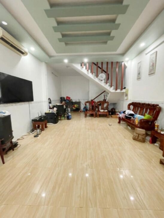 CHỈ 6.8 TỶ. MẶT TIỀN ĐƯỜNG SỐ 9 ,P4Q8. BỀ NGANG RỘNG GẦN 5M – 63M2 – 3 TẦNG