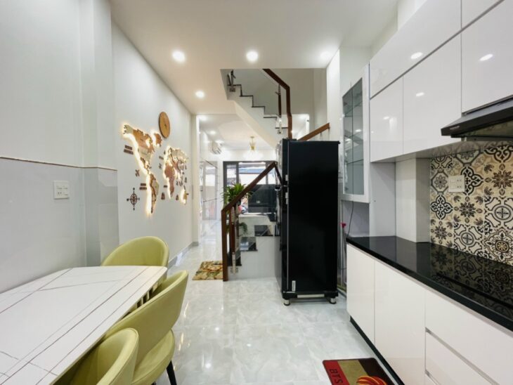 Bán gấp nhà BTCT, PHAN ĐĂNG LƯU, HXH, 4 lầu, 55m2, giá 4.8 tỷ
