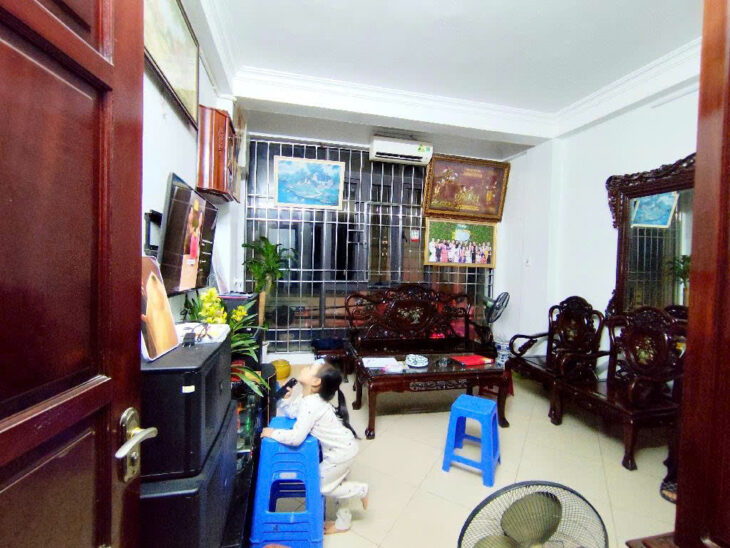 BÁN NHÀ NGÕ 192 ĐỊA TỪ – MẶT NGÕ THÔNG KINH DOANH – Ô TÔ 7 CHỖ ĐỖ TRONG NHÀ – 20M RA CHỢ ĐẠI TỪ NGÕ