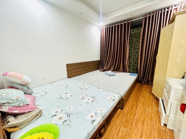 BÁN NHÀ NGÕ 192 ĐỊA TỪ – MẶT NGÕ THÔNG KINH DOANH – Ô TÔ 7 CHỖ ĐỖ TRONG NHÀ – 20M RA CHỢ ĐẠI TỪ NGÕ