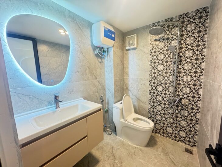 BÁN NHÀ GẦN PHỐ NGÔ ĐÌNH MẪN, Ô TÔ ĐỖ NGÕ, NHÀ DÂN XÂY, 60m, 6.3 tỷ