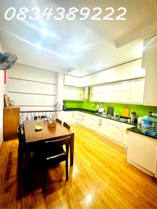 Bán nhà phân lô, Nguyễn Chí Thanh, Đống Đa, HN, DT 65m 5 tầng 4,5m mặt tiền, giá 16,8 tỷ.