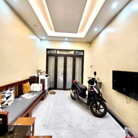 Nhà độc – cực hiếm hót 2 thoáng vĩnh viễn chỉ còn có sót lại tại Hào Nam – gần Tôn Đức Thắng – Chỉ