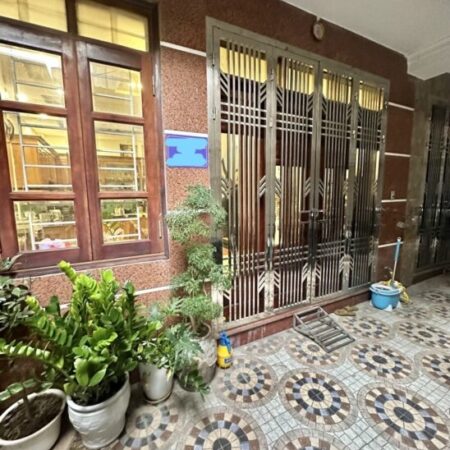 Bán Nhà Giáp Nhị, Hoàng Mai, vài bước ra phố Giáp Nhị, 44m2, MT 5.5m, 6.1 tỷ