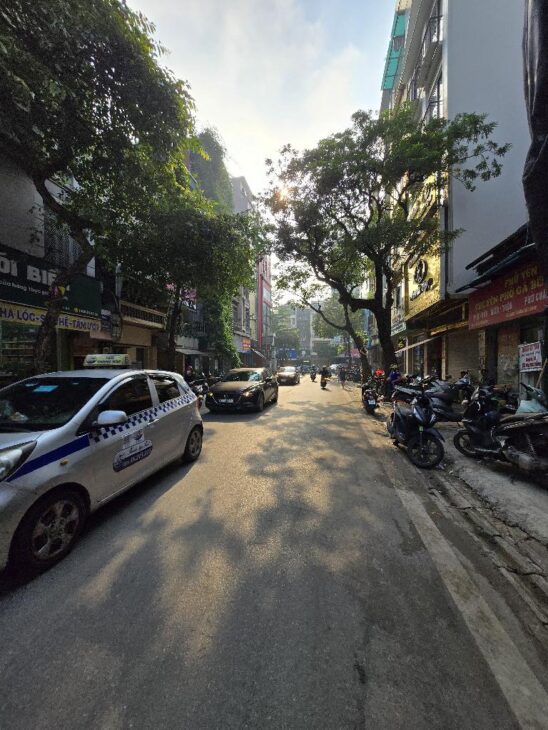 Cực hiếm! Mặt phố Đoàn Thị Điểm 40m2 mặt tiền 5.4m căn góc kinh doanh đỉnh