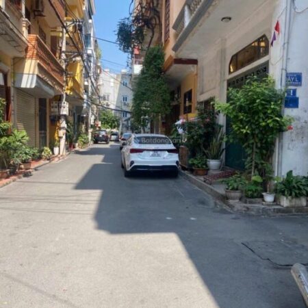 Bán nhà cấp 4 phố Ngô Quyền phân lô cán bộ 2 mặt ngõ, giá hấp dẫn bất ngờ, 50m giá: 8,4 tỷ