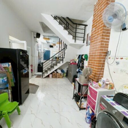 Q8 P3 PHẠM THẾ HIỂN 3 TẦNG NGAY CẦU CHỮ Y NHÀ MỚI Ở NGAY SÁT Q1 CÁCH MẶT TIỀN 20M 5.xT Q8 P3 PHẠM THẾ HIỂN 3 TẦNG NGAY CẦU CHỮ Y NHÀ MỚI Ở NGAY SÁT Q1 CÁCH MẶT TIỀN 20M 5.xT