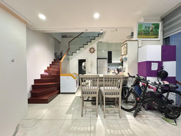 BÁN NHÀ BẠCH ĐẰNG, KHU SÂN BAY- NHÀ ĐẸP KTS THIẾT KẾ – LÔ GÓC 2 MẶT Ô TÔ TRÁNH – 60M2.