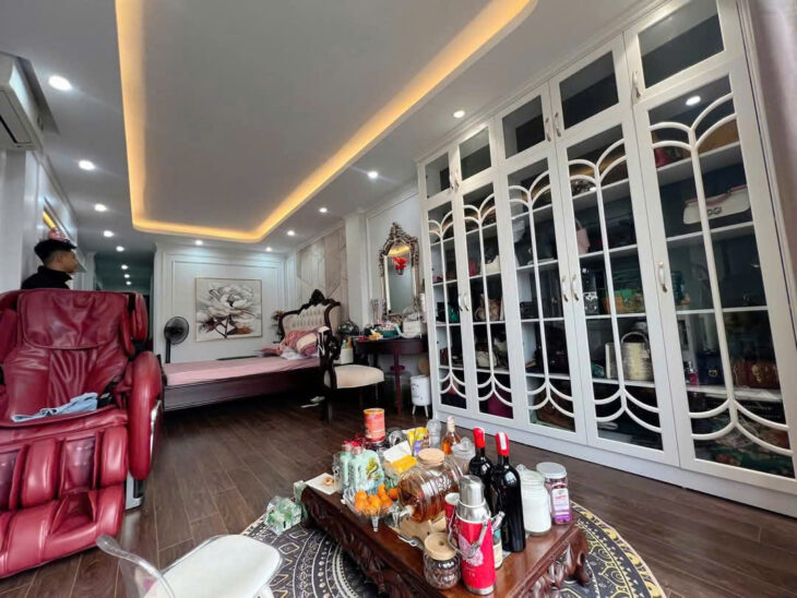 Bán nhà đẹp phố Tôn Đức Thắng 40m2, 5T, MT4.3m Gara ô tô 11.5 tỷ hiếm quận Đống Đa