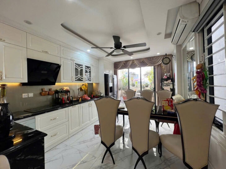 Bán nhà đẹp phố Tôn Đức Thắng 40m2, 5T, MT4.3m Gara ô tô 11.5 tỷ hiếm quận Đống Đa