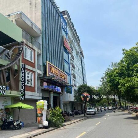 Bán tòa văn phòng mặt phố Nguyễn Khang, thông sàn, dòng tiền 1.2 tỷ/năm, nhà mới tinh, 36 tỷ