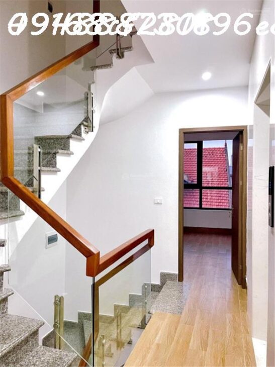 Nhà đẹp 6 tầng ô tô, thang máy ở luôn 8 phòng khép kín phố An Dương Vương, Tây Hồ 66m2 giá 11.3 tỷ