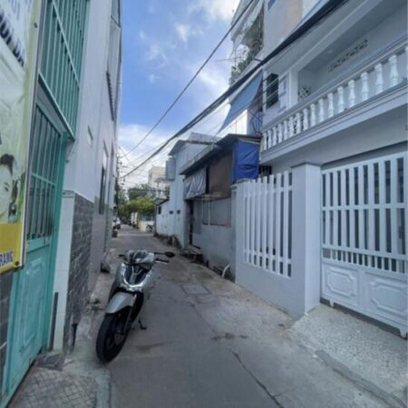 Bán Nhà Phố Đường Chí Linh, Phường Phước Hòa, TP Nha Trang – Giá 3 Tỷ 460, Hướng Đông, Gác Lửng Rộng