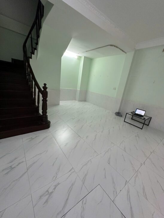 NHÀ ĐẸP NGUYỄN HOÀNG 40M2 x 5T NGÕ Ô TÔ KINH DOANH CHỈ 8.8 TỶ